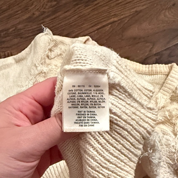 Moth Cream Sweater - Picture 3 of 4